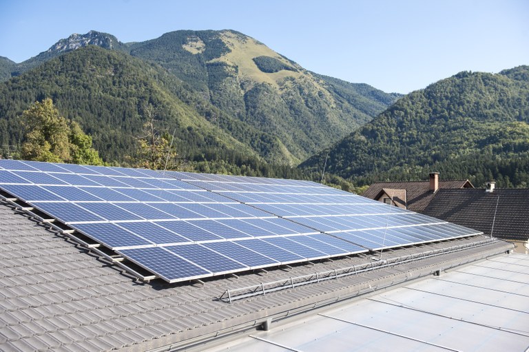 Clean energy for green Slovenia: EU funding for small solar power plants Clean energy for green Slovenia: EU funding for small solar power plants
