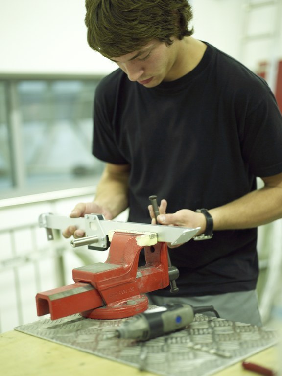 EU funding for promoting participation of workers at risk of losing their jobs in active labour market measures EU funding for promoting participation of workers at risk of losing their jobs in active labour market measures