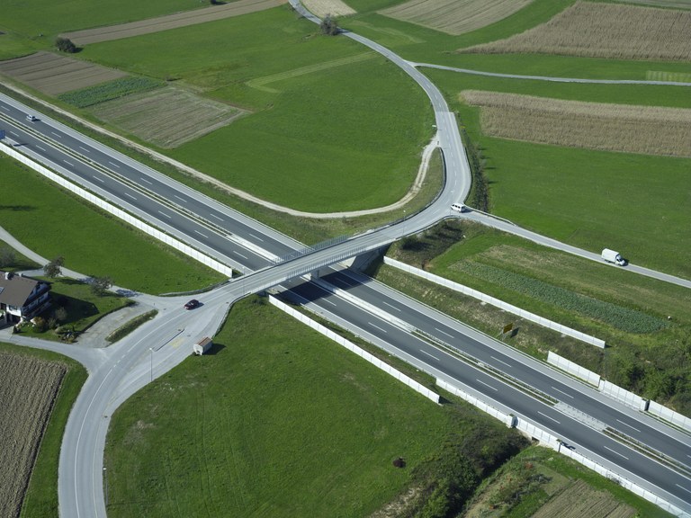 EU funds for reconstructing ten state-road bridges