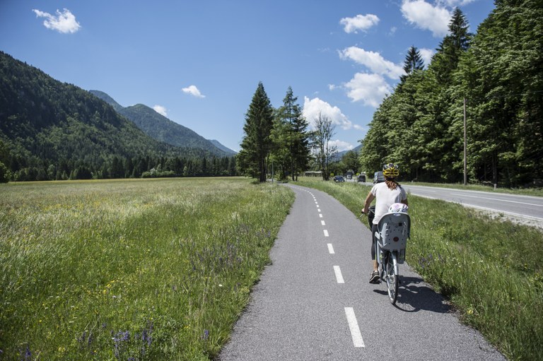 Expanding Slovenia’s cycling network: EU funding for a cycling connection in municipality Apače Expanding Slovenia’s cycling network: EU funding for a cycling connection in municipality Apače