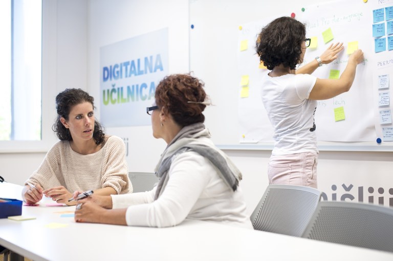 Promoting social inclusion: EU funding for co-financing social activation projects Promoting social inclusion: EU funding for co-financing social activation projects