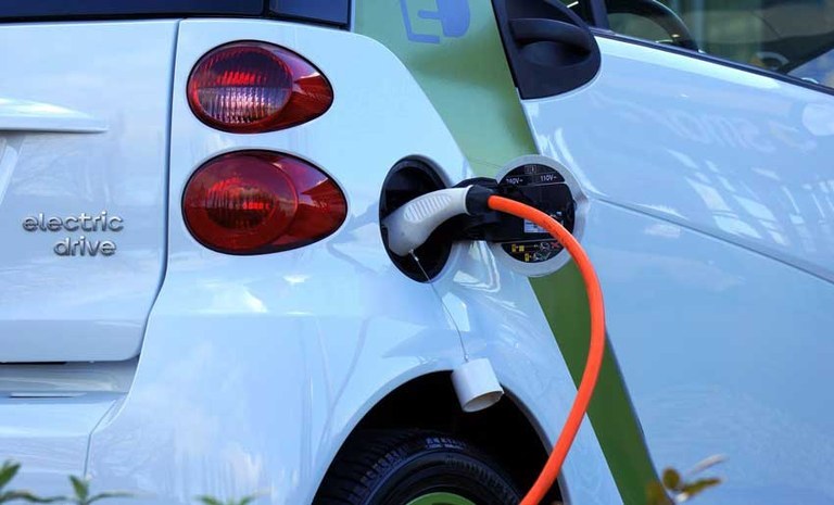 Promoting sustainable mobility: Over EUR 764 thousand for electric vehicle charging stations in Kranj Promoting sustainable mobility: Over EUR 764 thousand for electric vehicle charging stations in Kranj