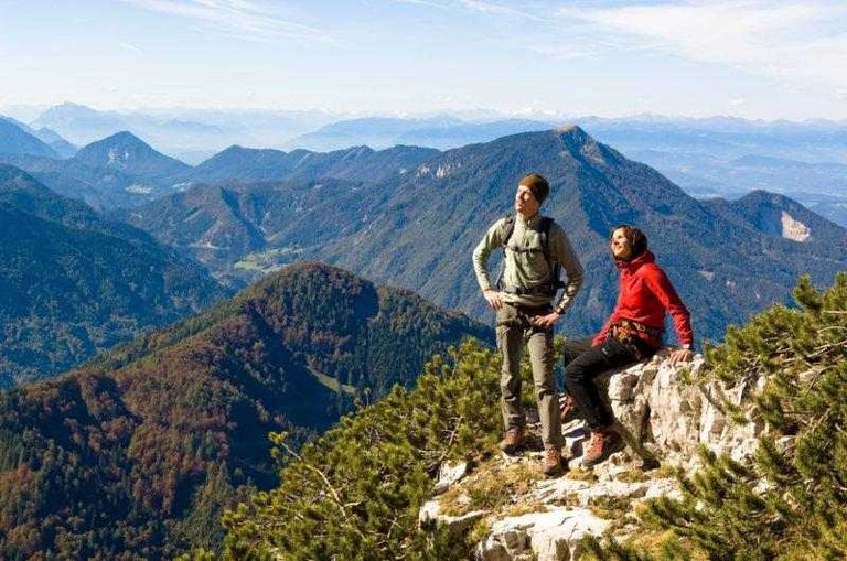 Dan evropskega sodelovanja praznovali tudi v čezmejnem Geoparku Karavanke Dan evropskega sodelovanja praznovali tudi v čezmejnem Geoparku Karavanke