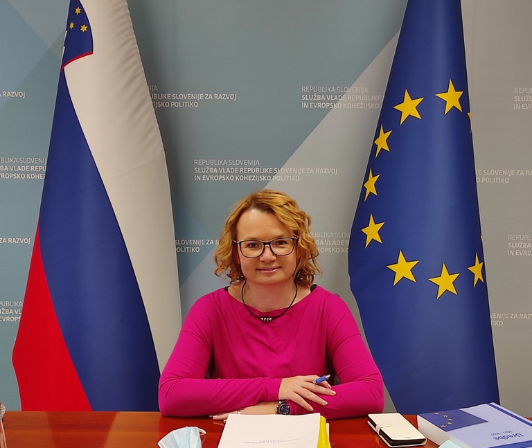 Državna sekretarka mag. Monika Kirbiš Rojs na posvetu z nevladnimi organizacijami, ki delujejo na področju okolja, energetike in prometa