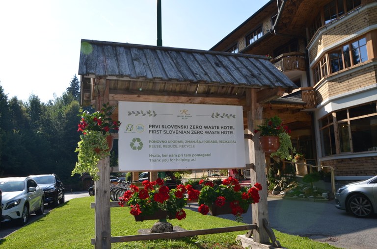 Na petem srečanju deležnikov projekta Symbi o pomenu zelenega javnega naročanja in sodelovanja Na petem srečanju deležnikov projekta Symbi o pomenu zelenega javnega naročanja in sodelovanja