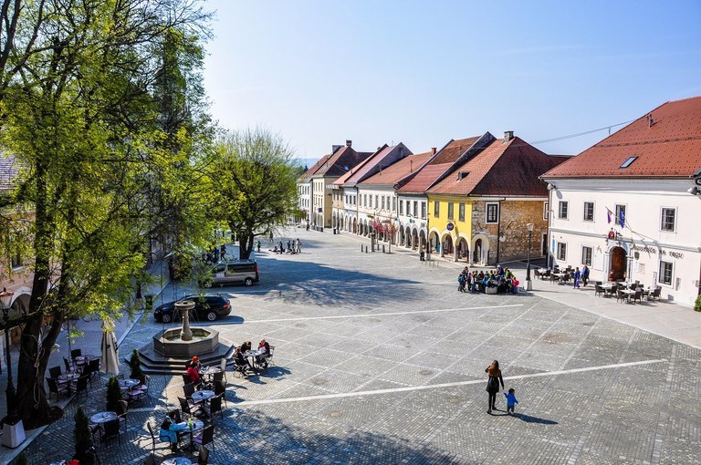 Supporting town revitalisation: EUR 720,000 in EU funding for residential and non-profit office space in Novo mesto