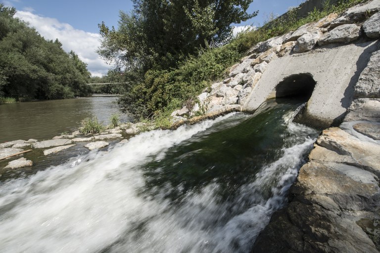 Čista voda za zeleno Slovenijo: Evropska sredstva za odvajanje in čiščenje odpadne vode v naselju Zgornja Vižinga v občini Radlje ob Dravi Čista voda za zeleno Slovenijo: Evropska sredstva za odvajanje in čiščenje odpadne vode v naselju Zgornja Vižinga v občini Radlje ob Dravi