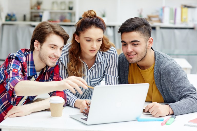 Evropska sredstva za informacijsko komunikacijsko tehnologijo za visokošolske zavode, ki izvajajo pedagoške študijske programe Evropska sredstva za informacijsko komunikacijsko tehnologijo za visokošolske zavode, ki izvajajo pedagoške študijske programe
