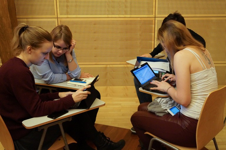 Evropska sredstva za mobilnost študentov iz socialno šibkejših okoljih na Univerzi na Primorskem Evropska sredstva za mobilnost študentov iz socialno šibkejših okoljih na Univerzi na Primorskem