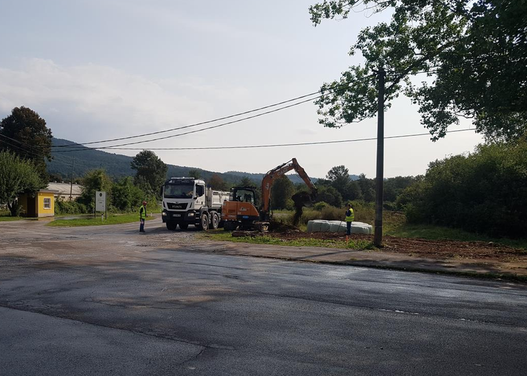 Krepimo gospodarstvo na Primorsko-Notranjskem: Evropska sredstva za poslovno infrastrukturo v industrijsko-obrtni coni v Pivki Krepimo gospodarstvo na Primorsko-Notranjskem: Evropska sredstva za poslovno infrastrukturo v industrijsko-obrtni coni v Pivki