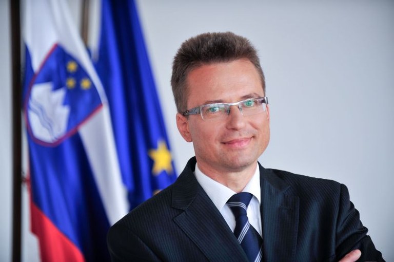 Zvonko_Černač_01.jpg